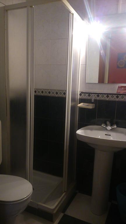 Burguillos Del Cerro Hostal El Camionero חדר תמונה